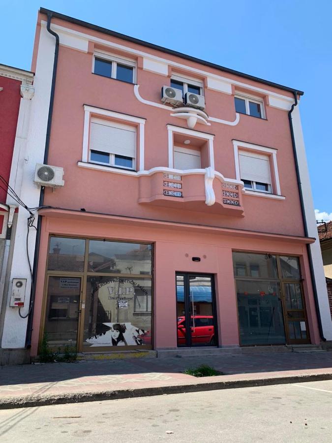Pink House Apartments Jagodina Exteriér fotografie